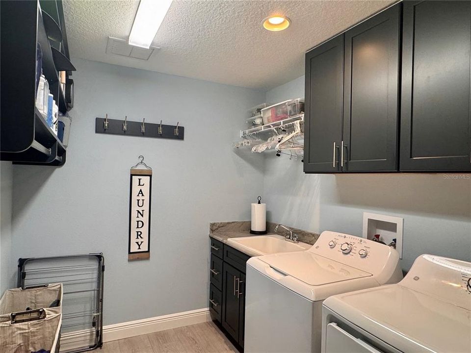 Active With Contract: $849,900 (3 beds, 2 baths, 2019 Square Feet)