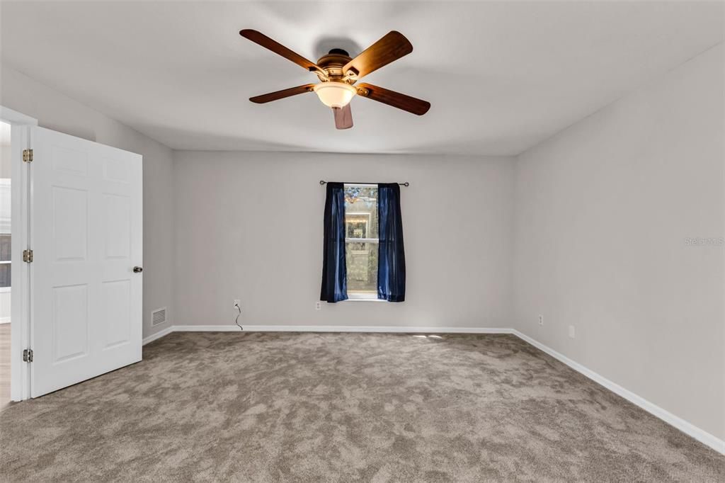 For Sale: $320,000 (3 beds, 2 baths, 1390 Square Feet)