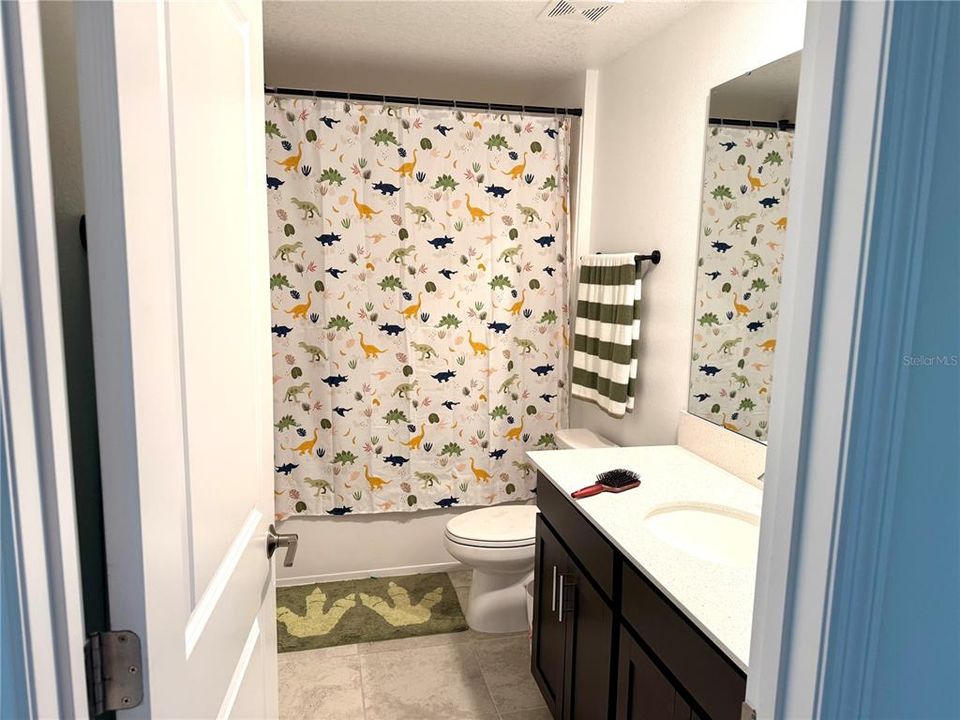 For Rent: $2,600 (3 beds, 2 baths, 1755 Square Feet)