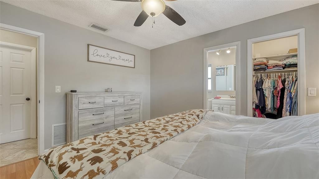 Active With Contract: $439,000 (3 beds, 2 baths, 1416 Square Feet)