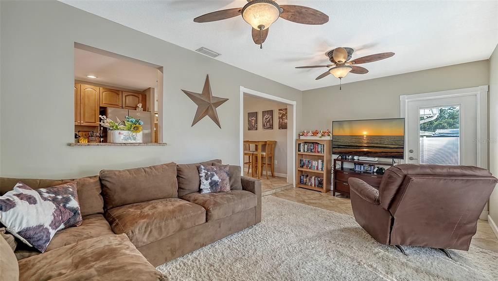 Active With Contract: $439,000 (3 beds, 2 baths, 1416 Square Feet)