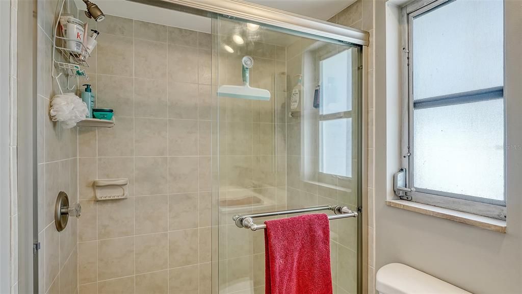 Active With Contract: $439,000 (3 beds, 2 baths, 1416 Square Feet)