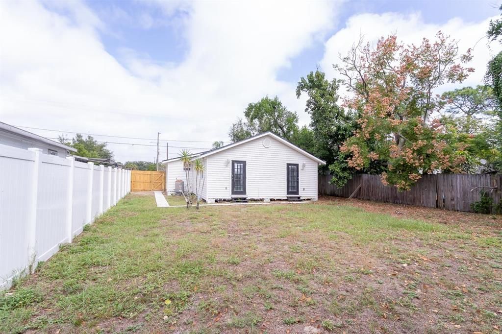 出租: $2,995 (3 贝兹, 3 浴室, 1128 平方英尺)