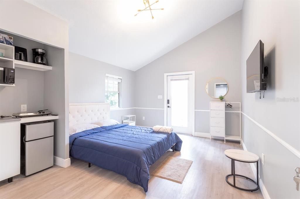 出租: $2,995 (3 贝兹, 3 浴室, 1128 平方英尺)