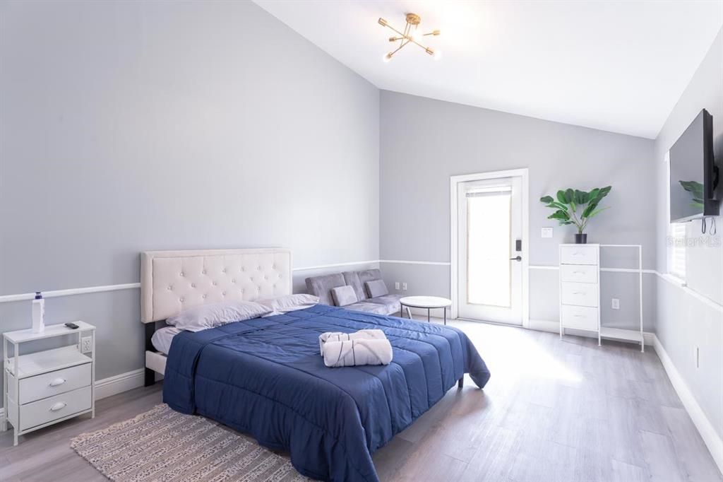 出租: $2,995 (3 贝兹, 3 浴室, 1128 平方英尺)