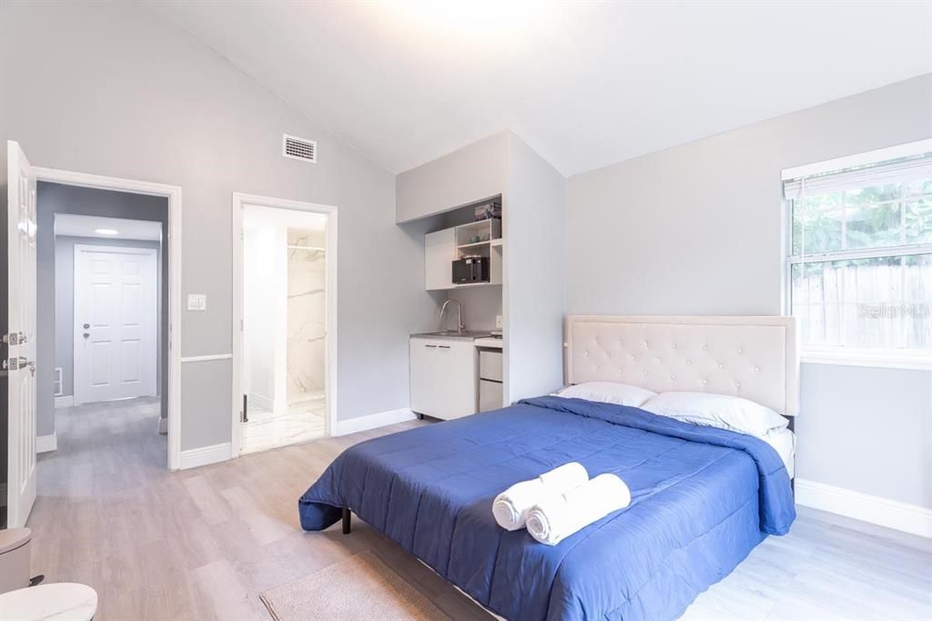 出租: $2,995 (3 贝兹, 3 浴室, 1128 平方英尺)