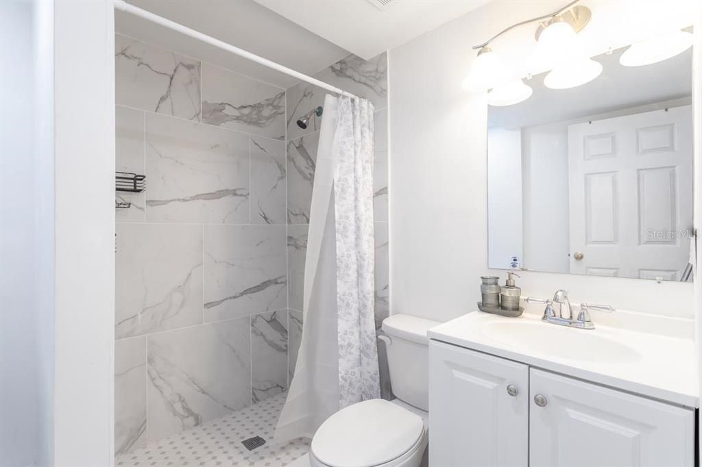 出租: $2,995 (3 贝兹, 3 浴室, 1128 平方英尺)