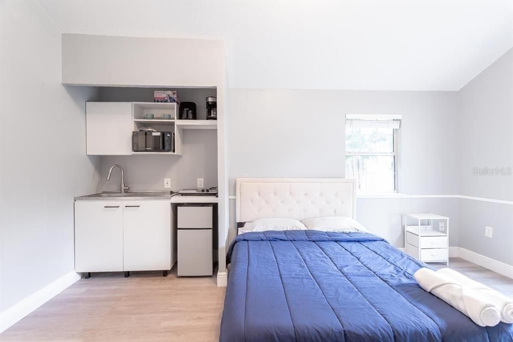 出租: $2,995 (3 贝兹, 3 浴室, 1128 平方英尺)