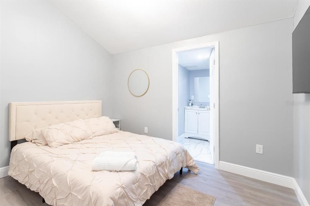 出租: $2,995 (3 贝兹, 3 浴室, 1128 平方英尺)