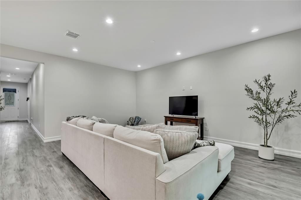 For Sale: $459,000 (4 beds, 2 baths, 2142 Square Feet)