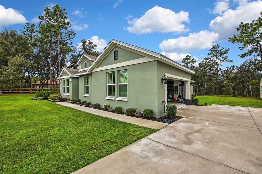 For Sale: $459,000 (4 beds, 2 baths, 2142 Square Feet)