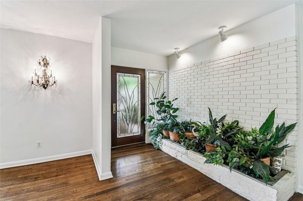 For Rent: $5,200 (3 beds, 2 baths, 2318 Square Feet)