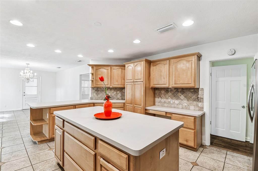 For Rent: $5,200 (3 beds, 2 baths, 2318 Square Feet)