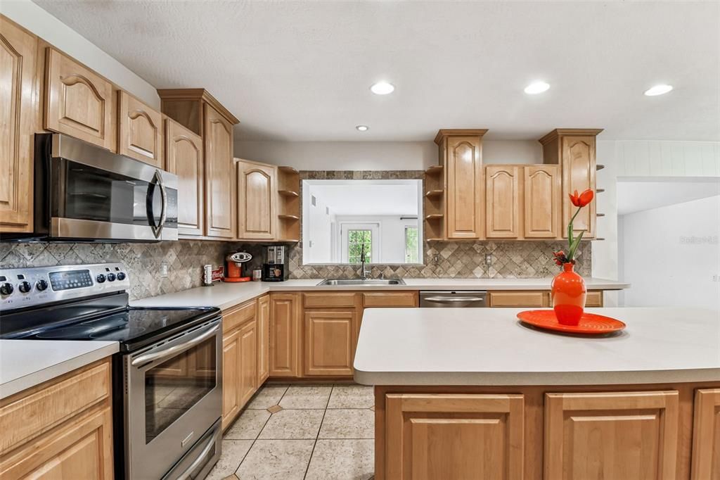 For Rent: $5,200 (3 beds, 2 baths, 2318 Square Feet)