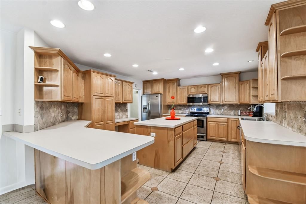 For Rent: $5,200 (3 beds, 2 baths, 2318 Square Feet)