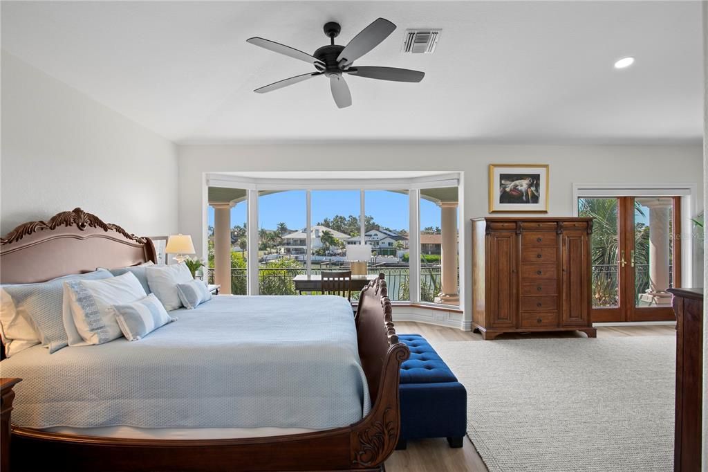 На продажу: $3,300,000 (5 спален, 5 ванн, 4054 Квадратных фут)