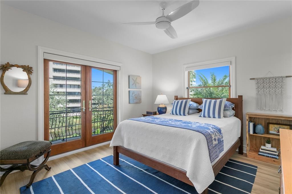 На продажу: $3,300,000 (5 спален, 5 ванн, 4054 Квадратных фут)