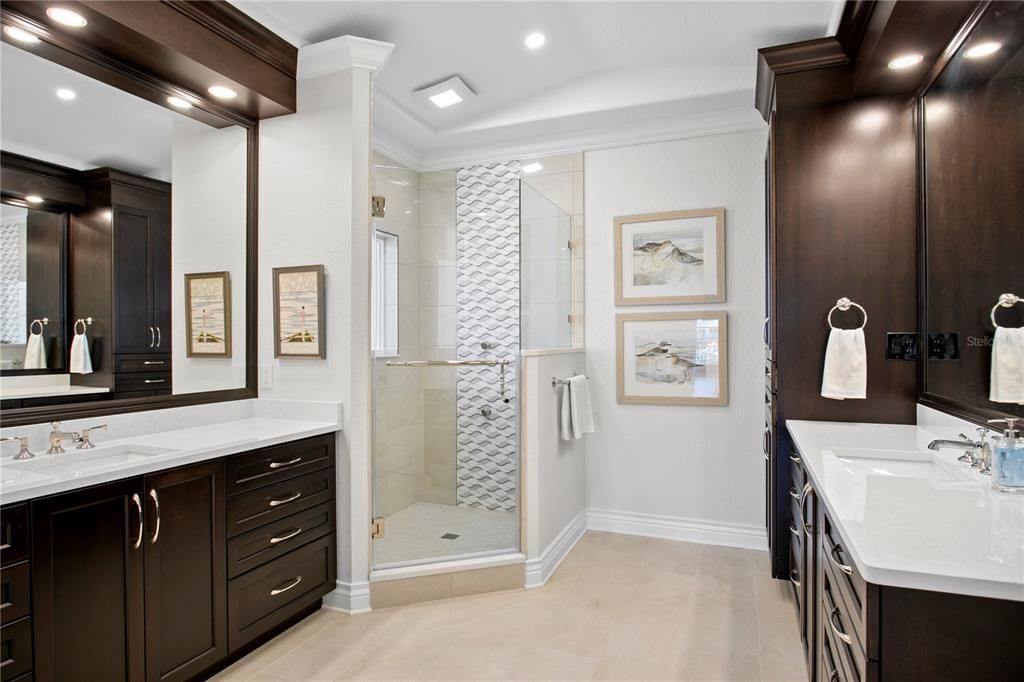 На продажу: $3,300,000 (5 спален, 5 ванн, 4054 Квадратных фут)