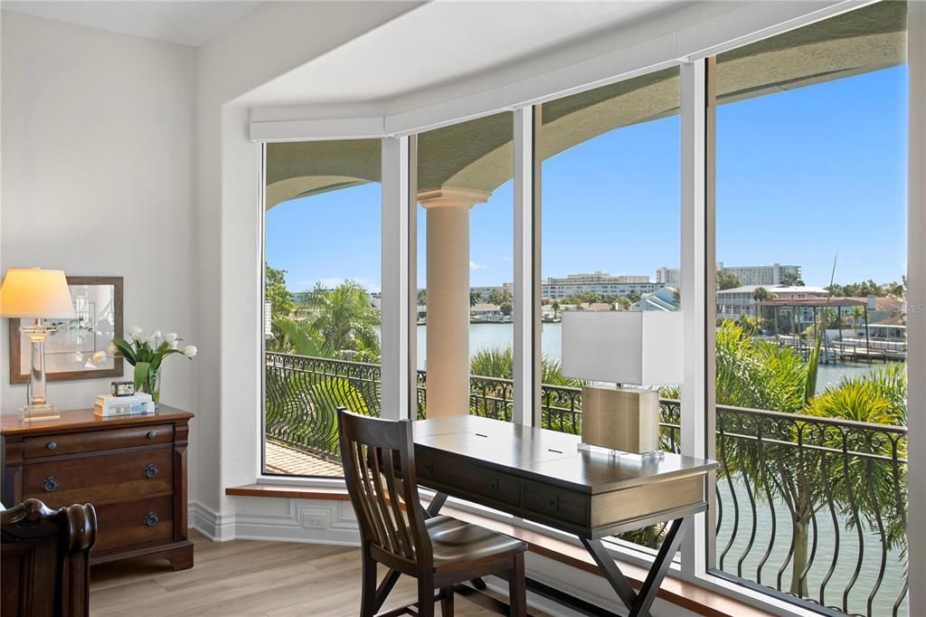 На продажу: $3,300,000 (5 спален, 5 ванн, 4054 Квадратных фут)