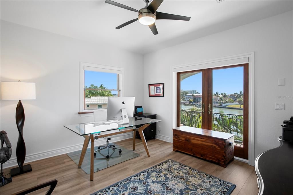 На продажу: $3,300,000 (5 спален, 5 ванн, 4054 Квадратных фут)