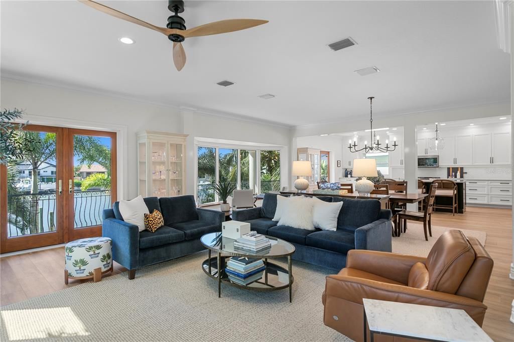 На продажу: $3,300,000 (5 спален, 5 ванн, 4054 Квадратных фут)