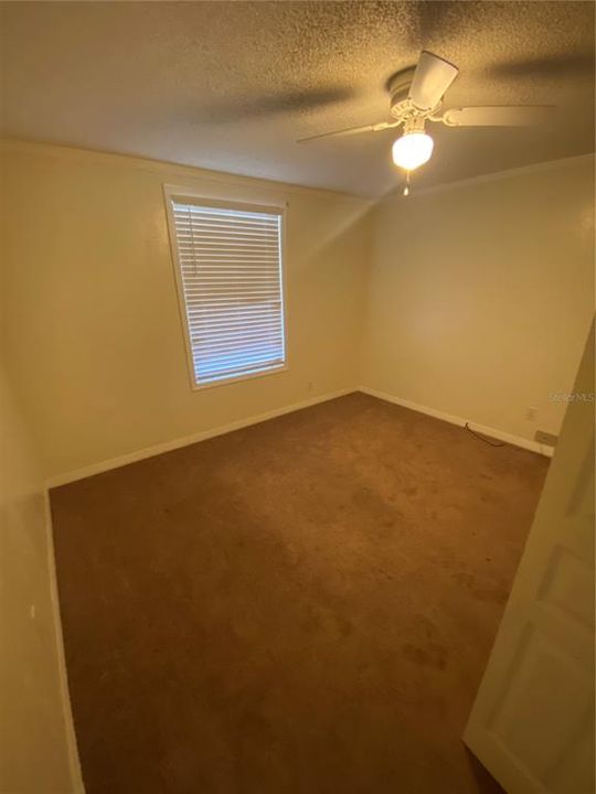 На продажу: $137,500 (2 спален, 1 ванн, 830 Квадратных фут)