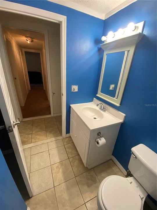 На продажу: $137,500 (2 спален, 1 ванн, 830 Квадратных фут)