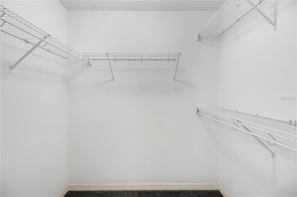 For Sale: $369,900 (3 beds, 2 baths, 1999 Square Feet)