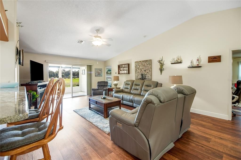 For Sale: $369,900 (3 beds, 2 baths, 1999 Square Feet)