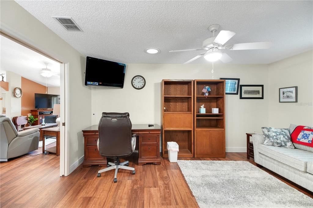 For Sale: $369,900 (3 beds, 2 baths, 1999 Square Feet)