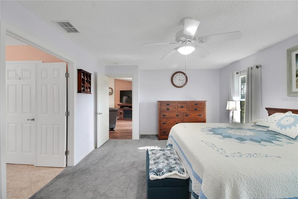 For Sale: $369,900 (3 beds, 2 baths, 1999 Square Feet)