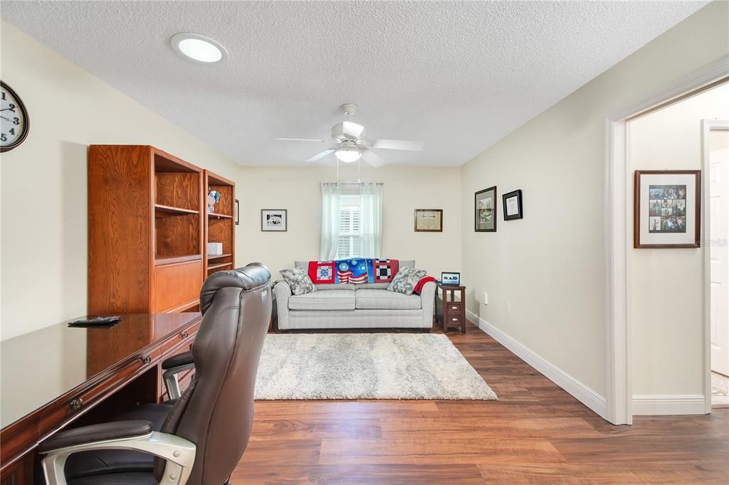 For Sale: $369,900 (3 beds, 2 baths, 1999 Square Feet)