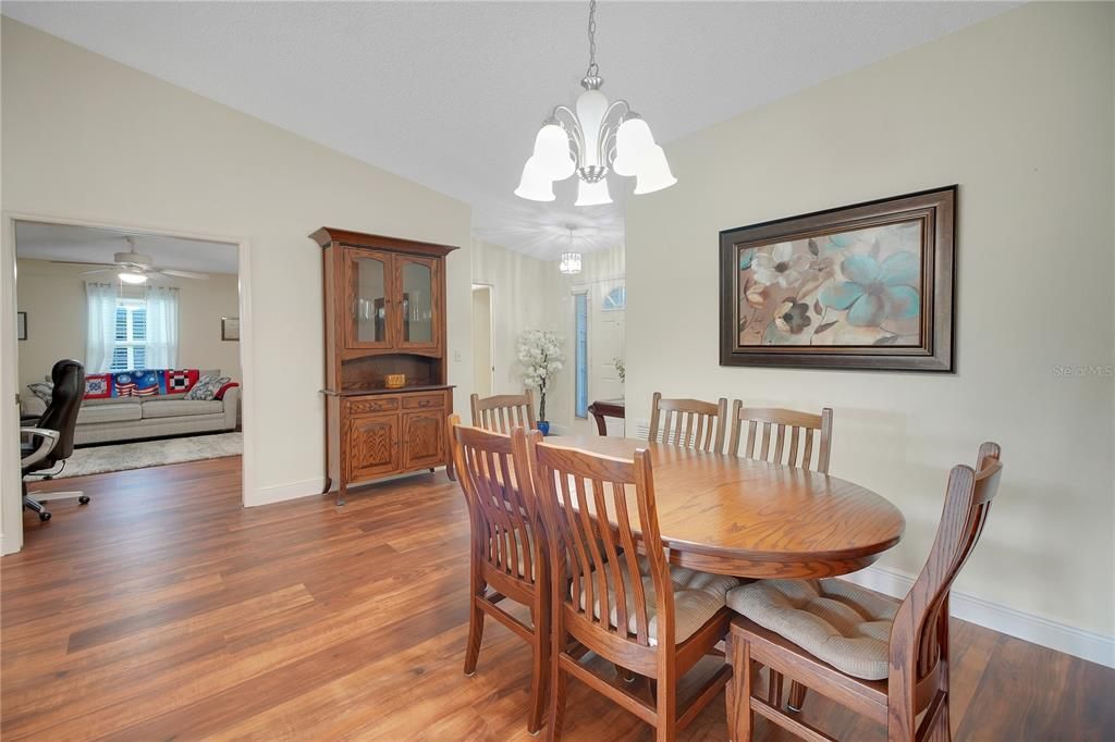 For Sale: $369,900 (3 beds, 2 baths, 1999 Square Feet)