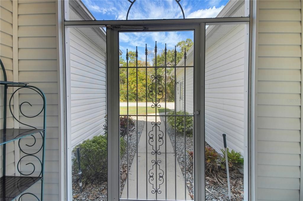 For Sale: $369,900 (3 beds, 2 baths, 1999 Square Feet)