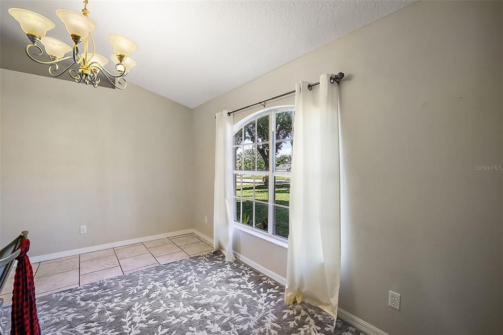 出租: $2,350 (3 贝兹, 2 浴室, 1587 平方英尺)