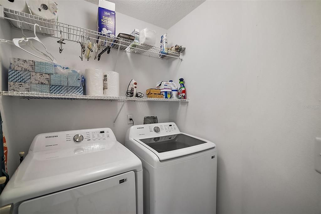 出租: $2,350 (3 贝兹, 2 浴室, 1587 平方英尺)