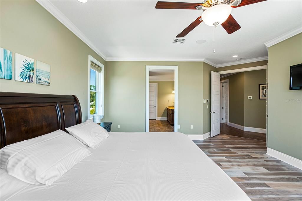 Active With Contract: $959,000 (4 beds, 2 baths, 3369 Square Feet)