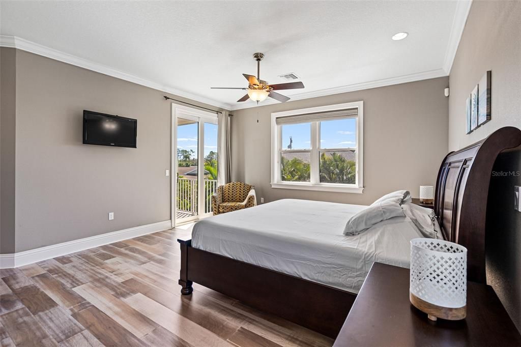 Active With Contract: $959,000 (4 beds, 2 baths, 3369 Square Feet)