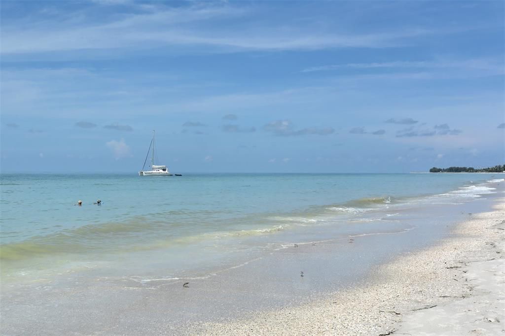 Active With Contract: $959,000 (4 beds, 2 baths, 3369 Square Feet)