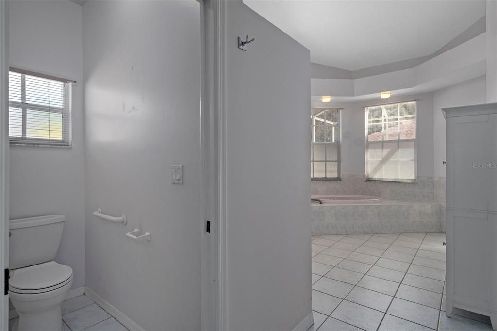 Под контрактом: $314,900 (3 спален, 2 ванн, 1894 Квадратных фут)