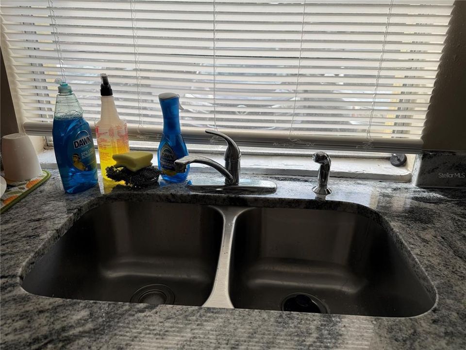 待售: $164,500 (2 贝兹, 2 浴室, 1138 平方英尺)