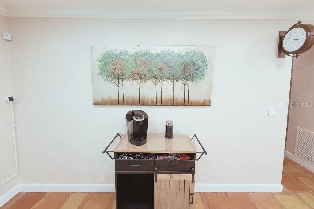 For Sale: $849,997 (3 beds, 2 baths, 1663 Square Feet)