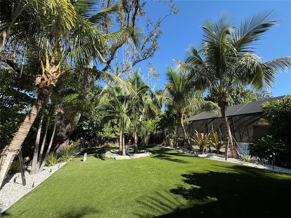 For Sale: $849,997 (3 beds, 2 baths, 1663 Square Feet)