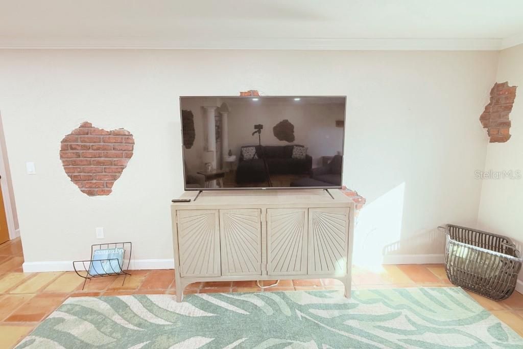 For Sale: $849,997 (3 beds, 2 baths, 1663 Square Feet)