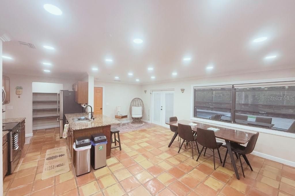 For Sale: $849,997 (3 beds, 2 baths, 1663 Square Feet)