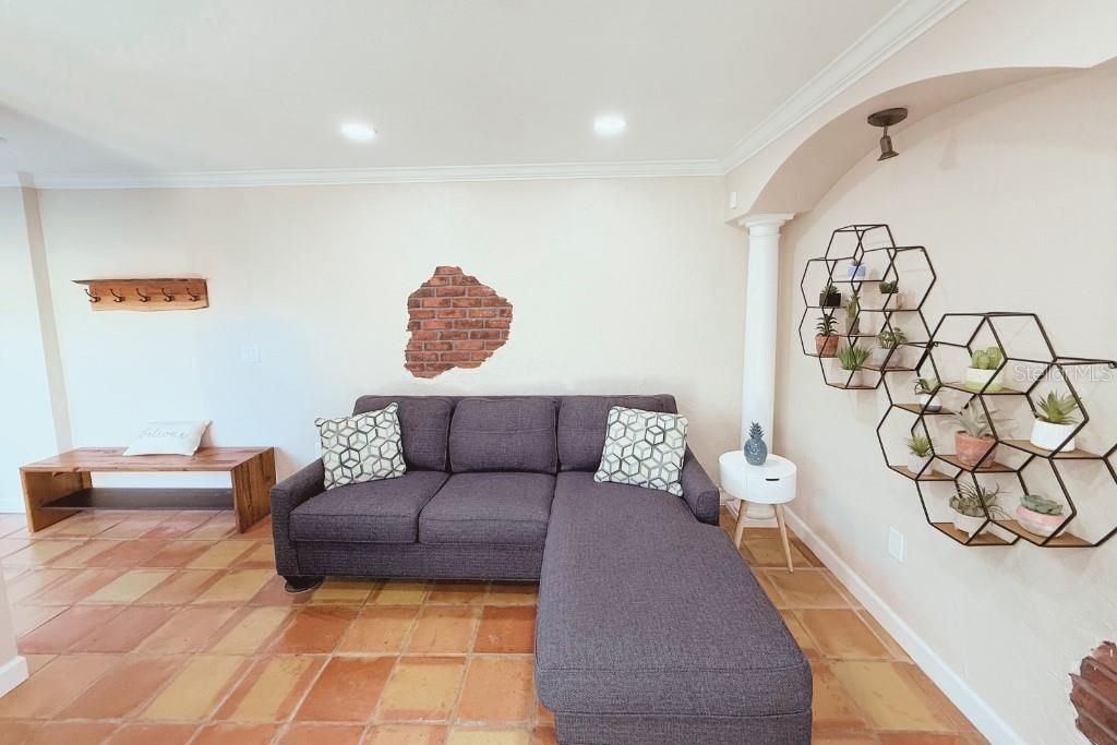 For Sale: $849,997 (3 beds, 2 baths, 1663 Square Feet)