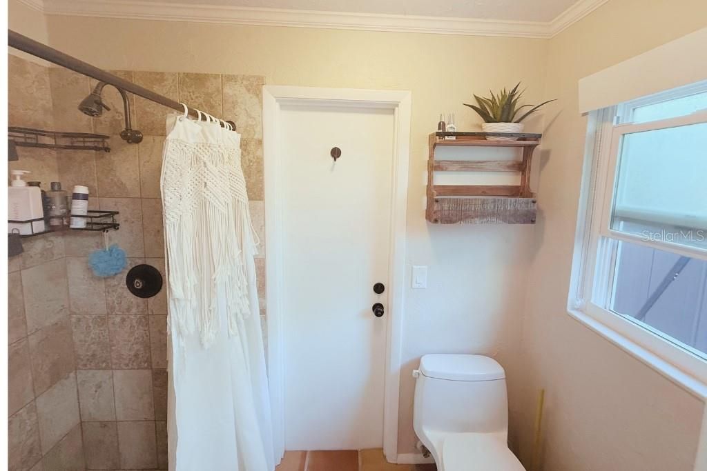 For Sale: $849,997 (3 beds, 2 baths, 1663 Square Feet)