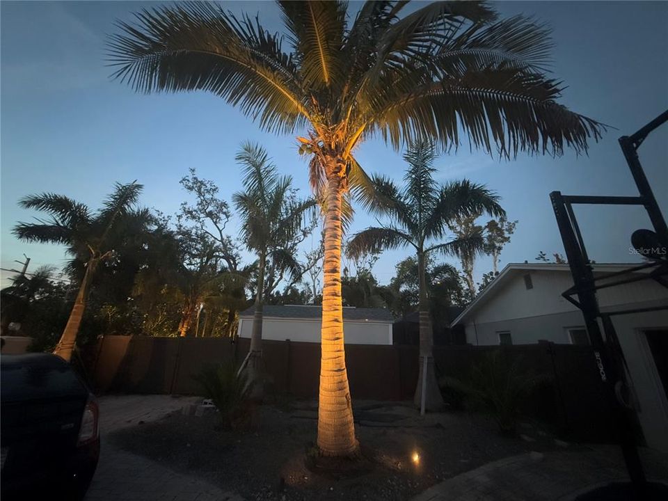 For Sale: $849,997 (3 beds, 2 baths, 1663 Square Feet)