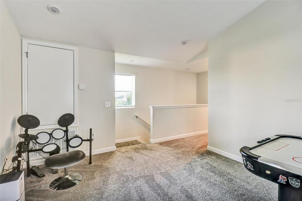 For Sale: $565,000 (4 beds, 3 baths, 2475 Square Feet)