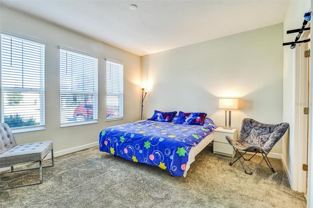 For Sale: $565,000 (4 beds, 3 baths, 2475 Square Feet)